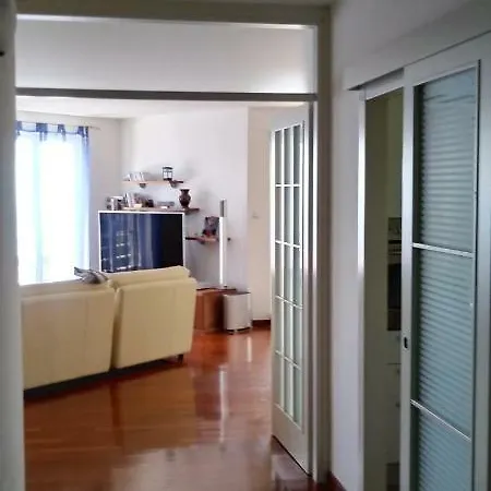 Apartament Issa Apartman *